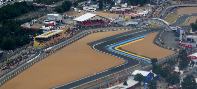 Illustration for article titled The 24 Hours Of Le Mans Is Unbelievable From The Air